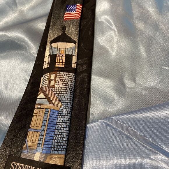 Steven Harris Hand made Lighthouse with American Flag Tie - Picture 5 of 6